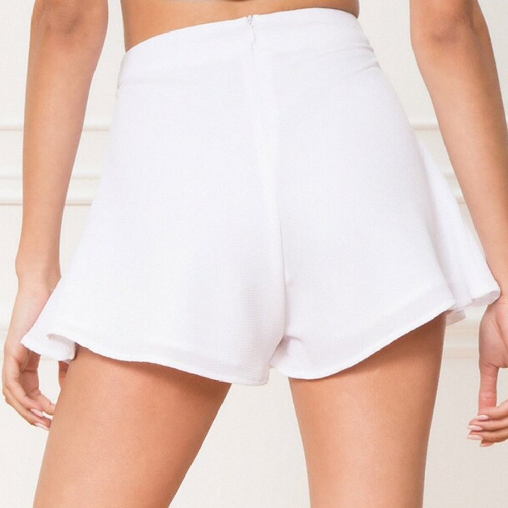 Revolve Superdown Cory White Flutter Flounce Hem … - image 5